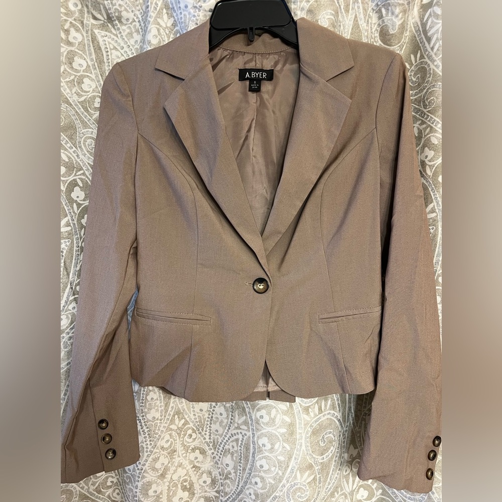 A.Byer Small Tan Button Blazer w/Shoulder Pads